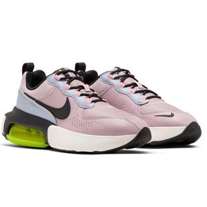 Women’s Nike Air Max Verona Sneakers